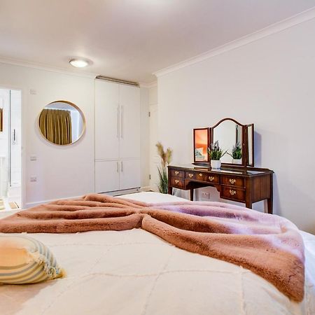 3-Bedroom, 3-Baths Apartment In Super Posh Marylebone, Central London, W1 Extérieur photo