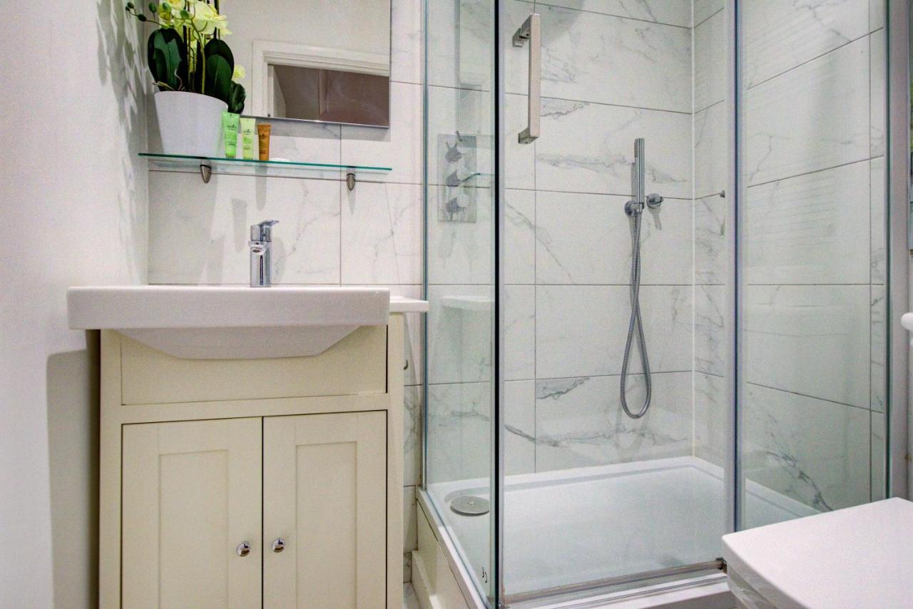 3-Bedroom, 3-Baths Apartment In Super Posh Marylebone, Central London, W1 Extérieur photo